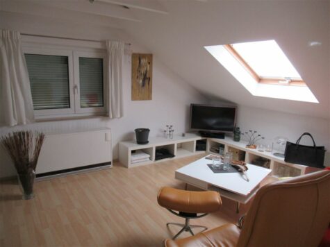 Klein aber fein – Wohnen unterm Dach – RESERVIERT, 70794 Filderstadt, Dachgeschosswohnung